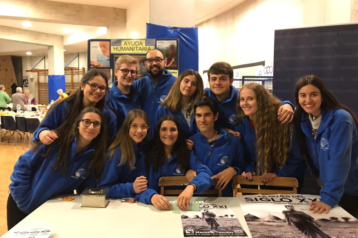 Manos Unidas ompli de solidaritat el Teatre Calderón