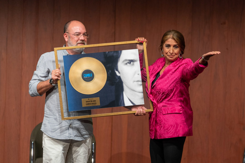 Alcoy recibe el disco de oro