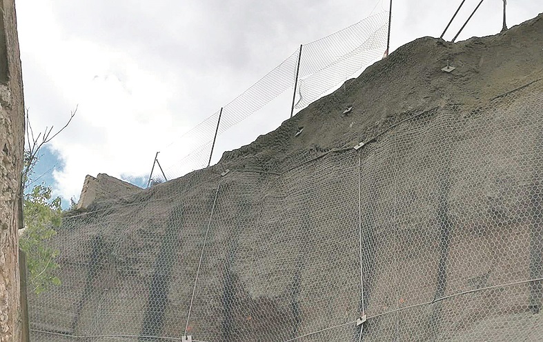 El Ayuntamiento reparará la ladera