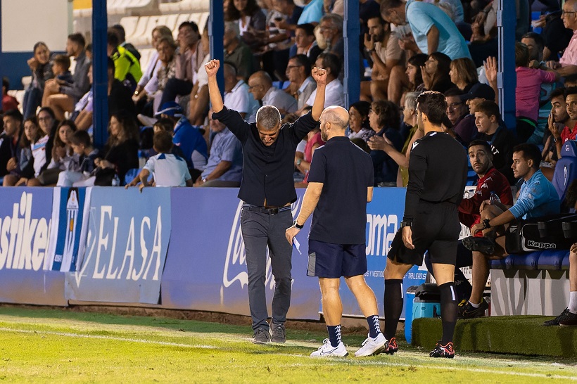 CD Alcoyano: Pescar en riu regirat a Irun