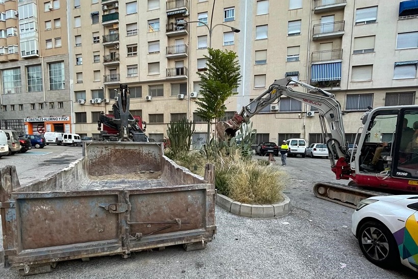 Ya está en marcha la reurbanización de la plaza de Benissaidó