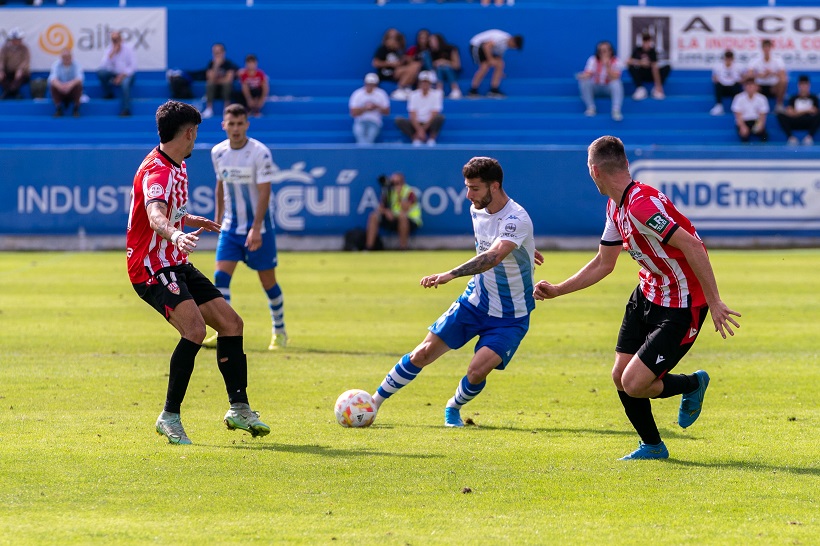 El Alcoyano se desinfla