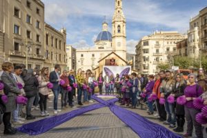 Performance amb record a les víctimes de la violència masclista