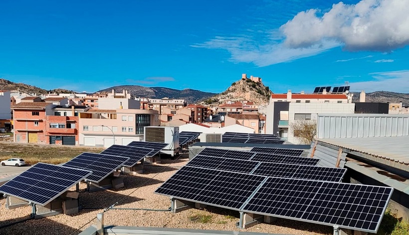 Instal·len una planta solar a l'Auditori de Castalla