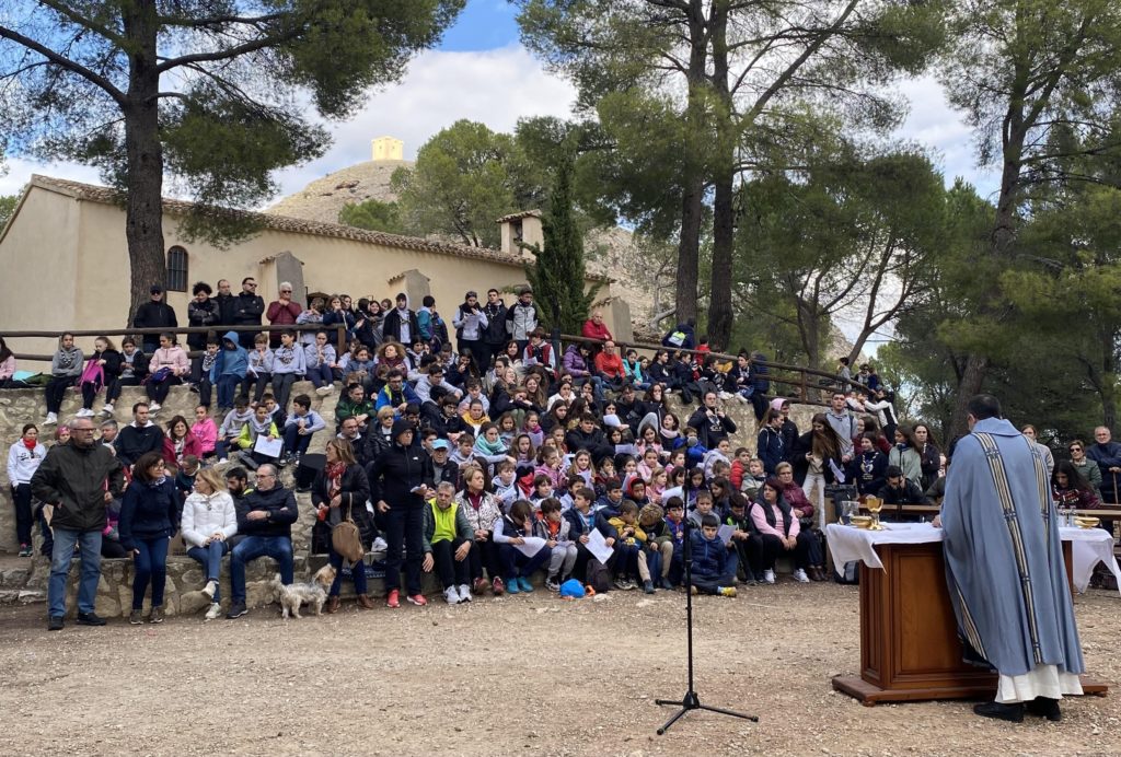 Un centenar de veïns celebren