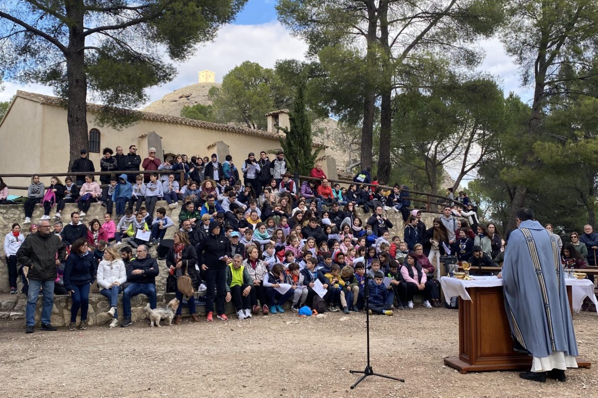 Un centenar de veïns celebren