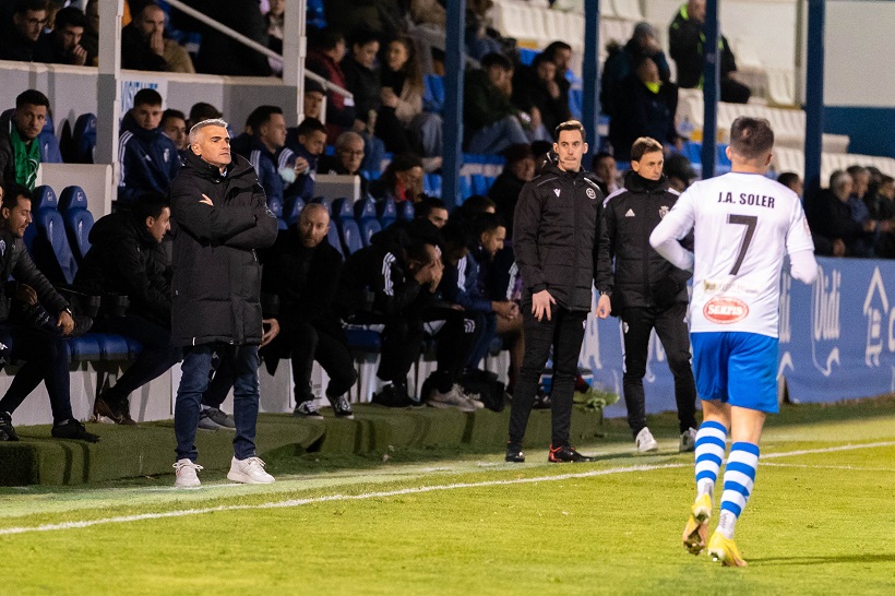 L'Alcoyano anca el fitxatge de l'internacional camerunés Pierre Akono