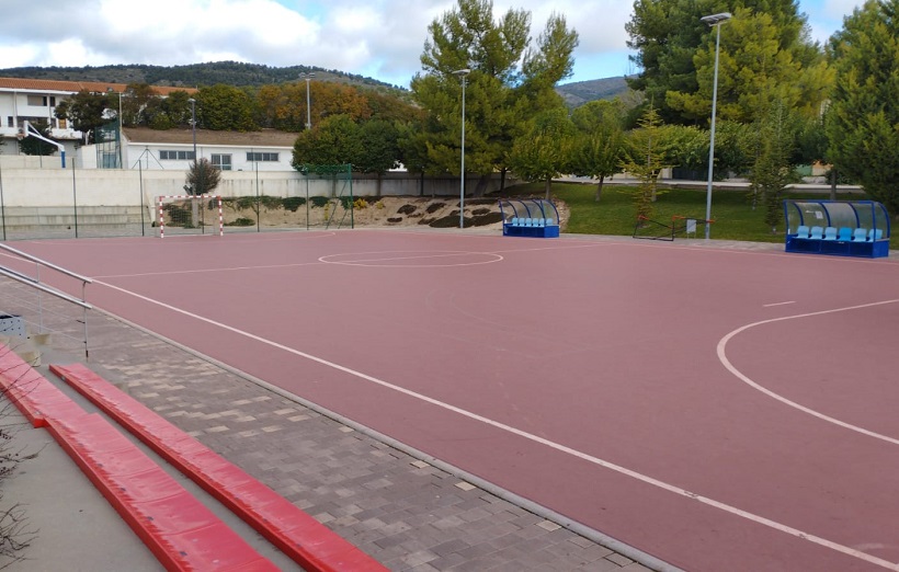 Ibi instal·larà una coberta en una de les pistes del poliesportiu