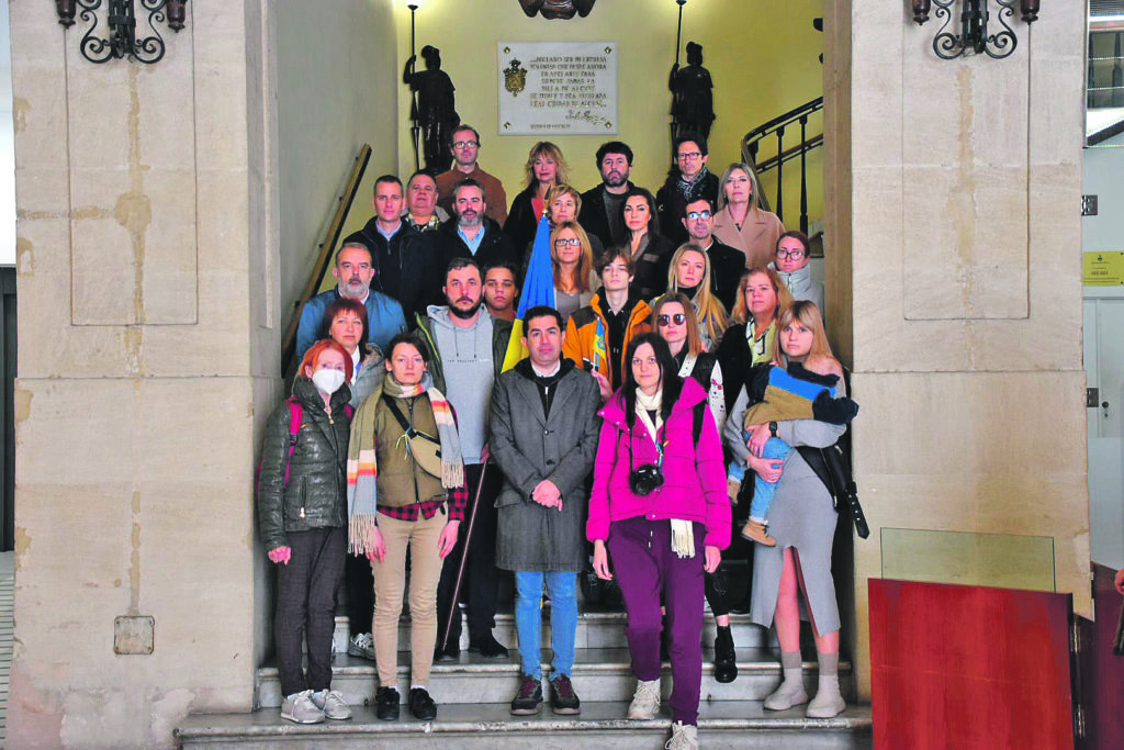 Concentración en Alcoy en el primer aniversario de la guerra en Ucrania