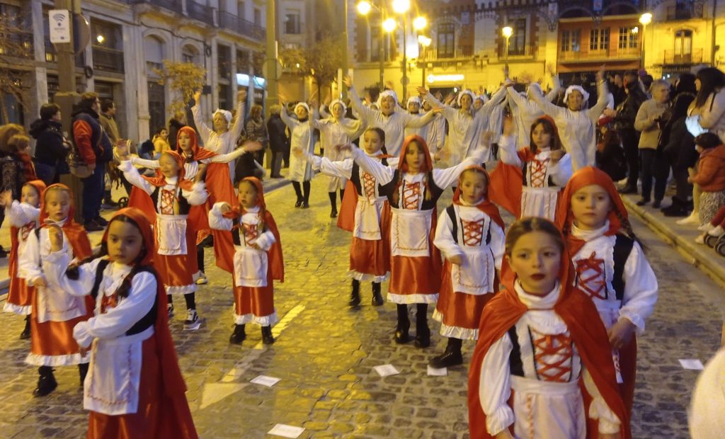 El Carnaval convierte el Centro en un colorido y divertido escenario