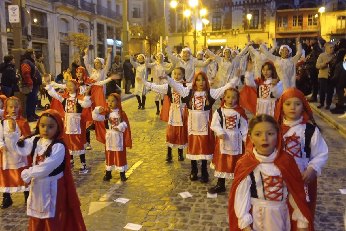 El Carnaval convierte el Centro en un colorido y divertido escenario