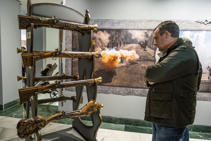 El Alardo, protagonista de una exposición en el MAF