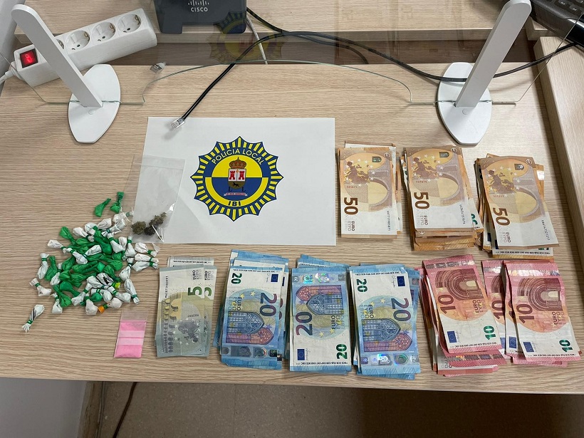 Un detingut amb 48 bosses de cocaïna llestes per a la seua distribució