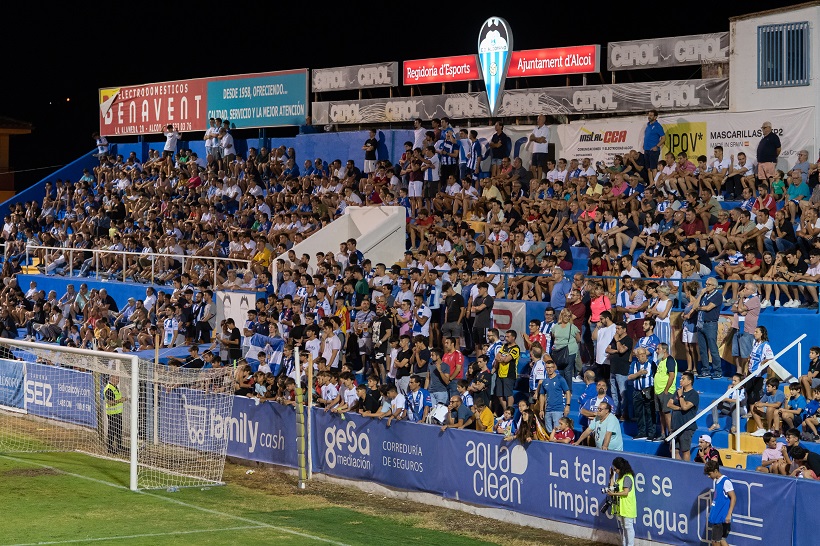 L'Alcoyano mou fitxa i es vol omplir el Collao el diumenge