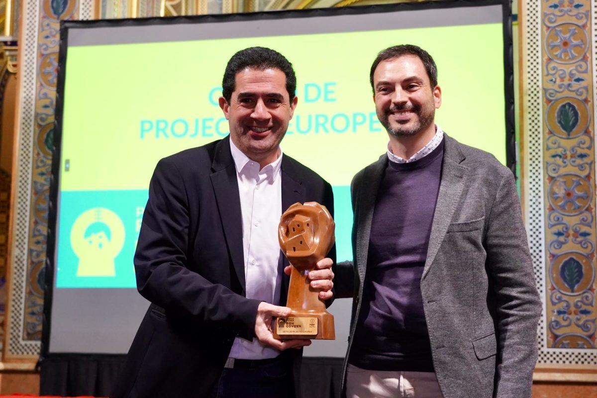 Alcoy recibe en Valencia el Premio