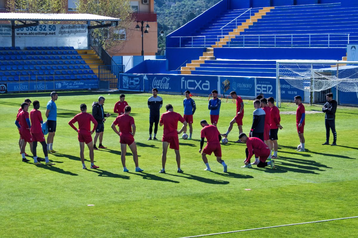 At. Baleares-Alcoyano, un clásico de la categoría