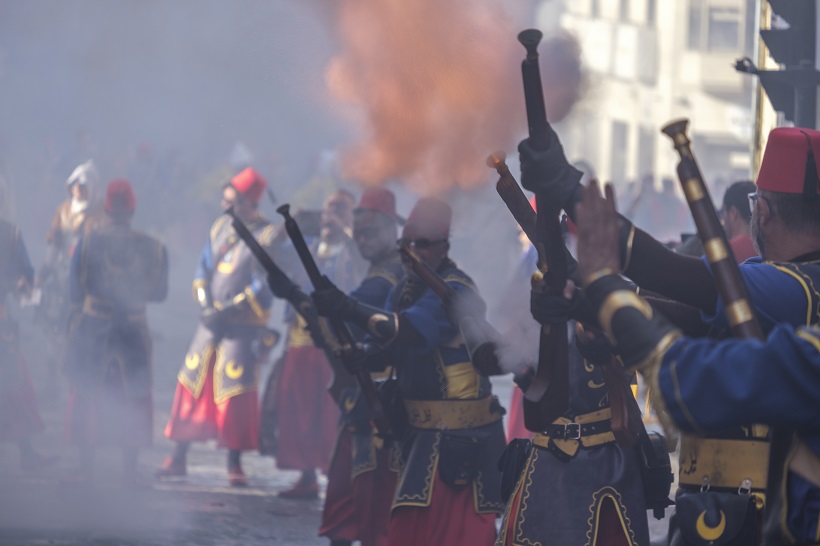 La pólvora i la lluita pel castell inundaran Alcoi