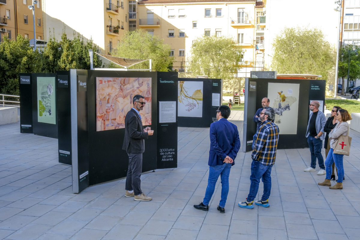 Alcoi recrea 3.000 anys del vi