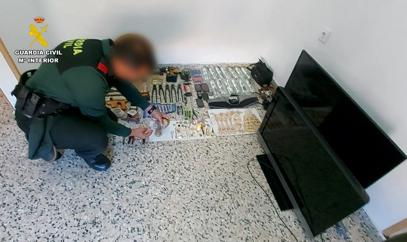 La Guardia Civil detiene a siete personas por robos en el interior de viviendas