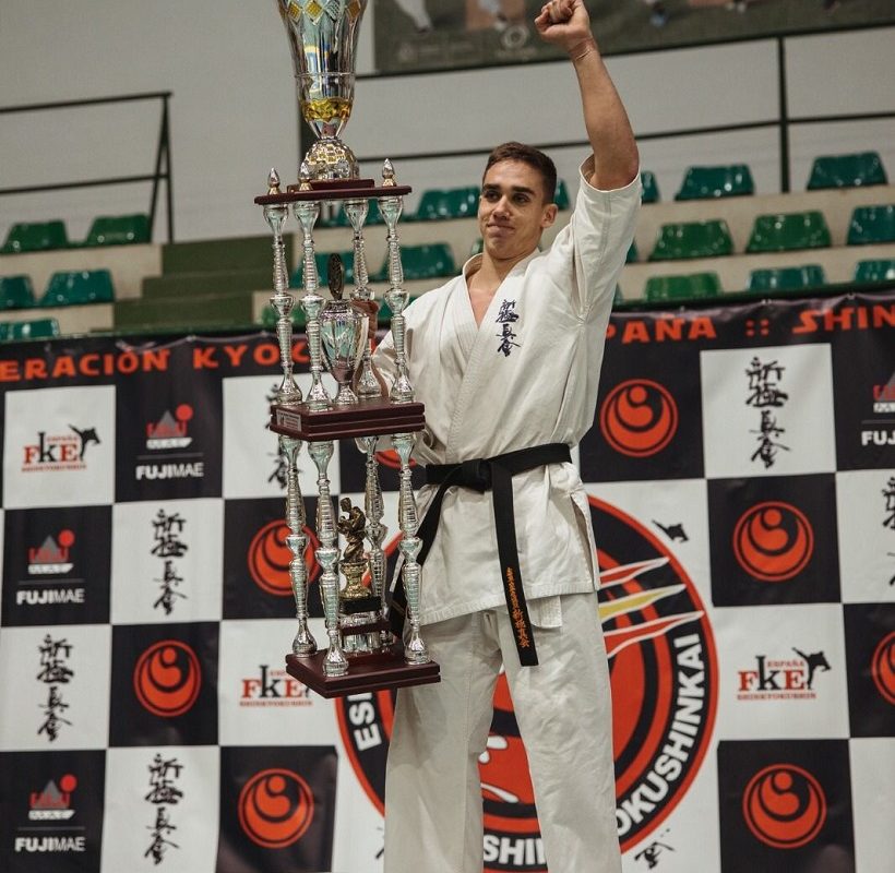 Hugo Cruz, una fuerza del kyokushinkai