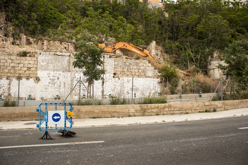 En marcha las obras de reparación provisional de la ladera de la Beniata