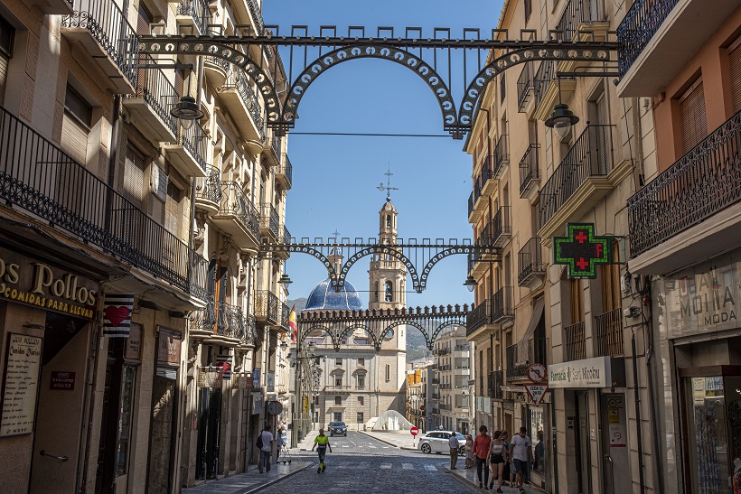 L'enramada de festes es retirarà a l'agost