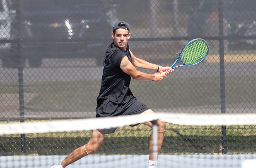 Carlos Matarredona, el difícil tránsito del tenis universitario al profesional