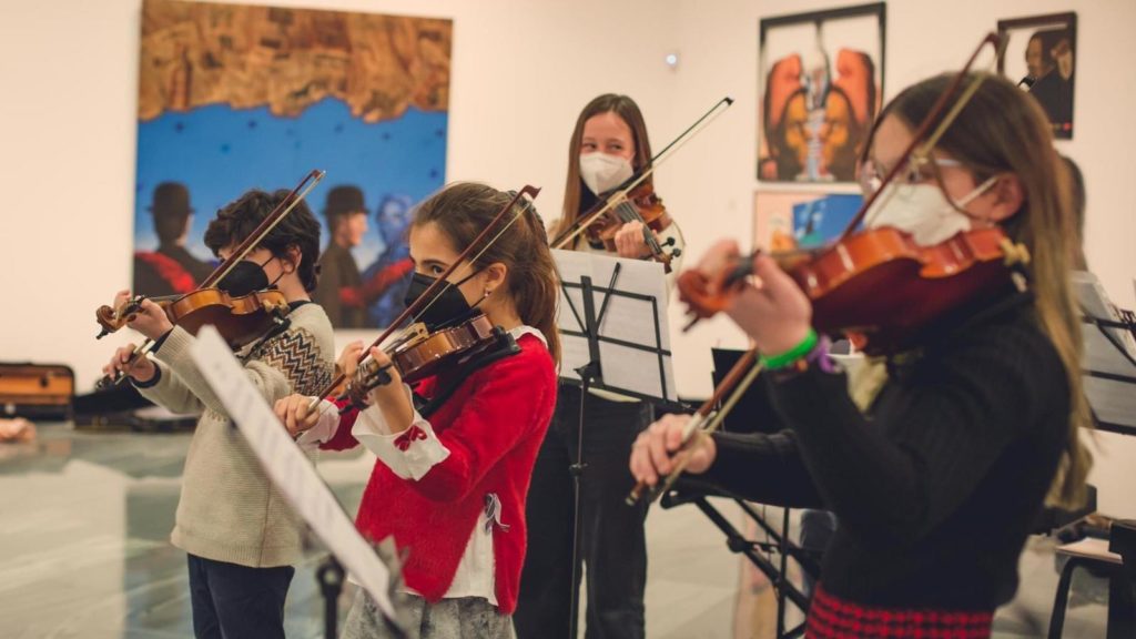 Las escuelas de música ofrecen