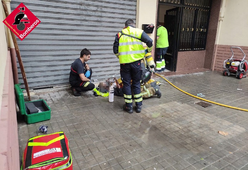 Una persona resulta herida tras declararse un incendio en su vivienda