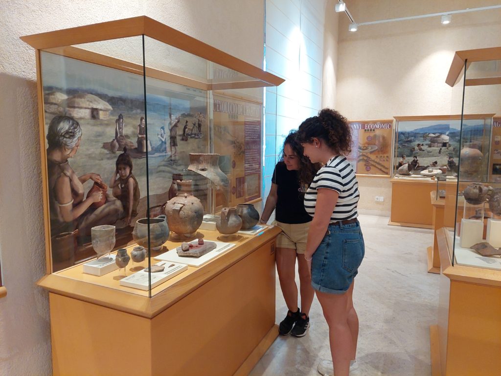 El Museu Arqueològic realitza millores a la sala de la prehistòria