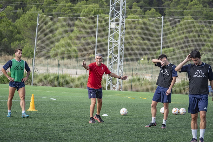 Malestar de l'Alcoyano amb l'Ajuntament pel mal estat del camp Jorge Molina del poliesportiu