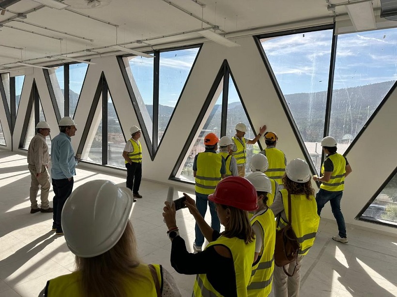 El Colegio de Arquitectos de Alicante visita las obras de Rodes y Aitex