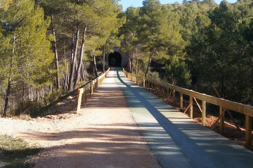 Llum i càmares per a tot el recorregut de la via verda