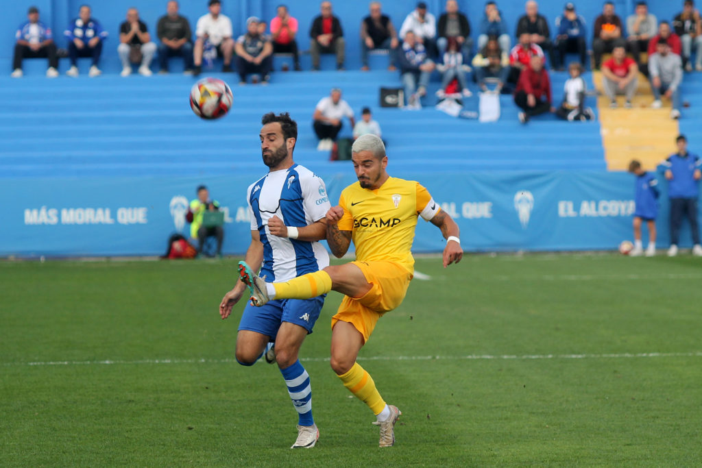 L'Alcoyano obligat a reaccionar davant el Melilla