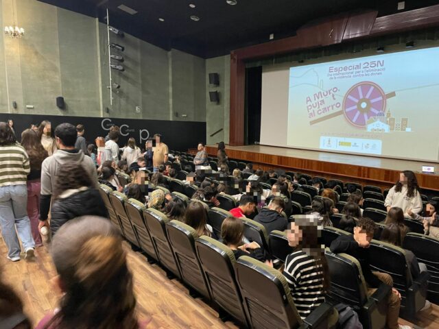 Crit unànime contra la violència masclista en tota la comarca