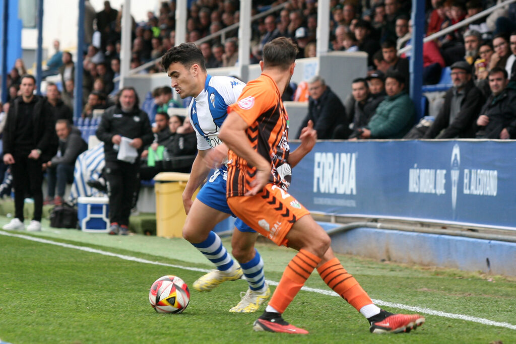 Alcoyano-Recreativo, partit amb comptes pendents