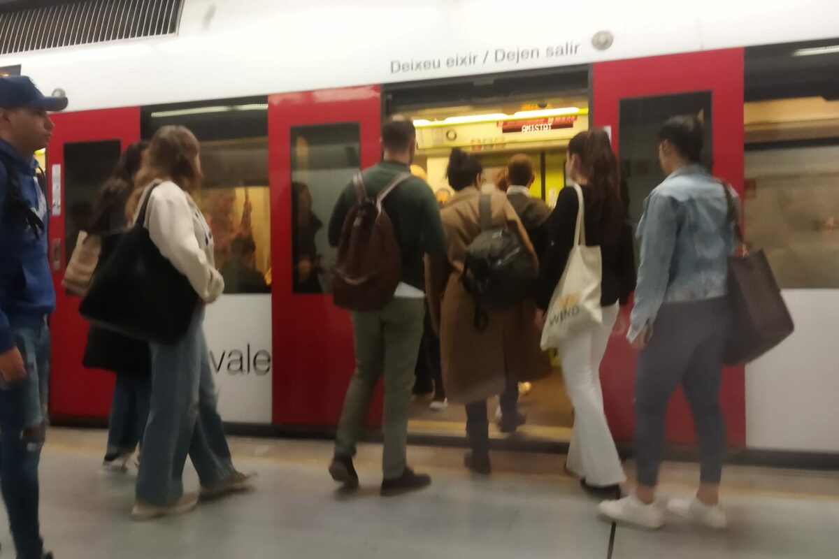 La Generalitat prorroga les reduccions de tarifes en els serveis públics de transport