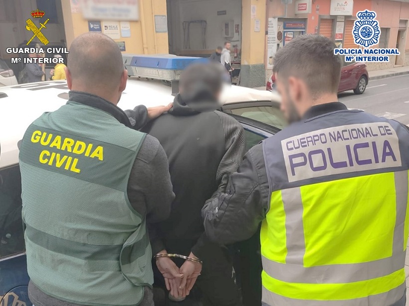 Desarticulen una banda especialitzada en robatoris amb arma blanca que actuava a la província d'Alacant