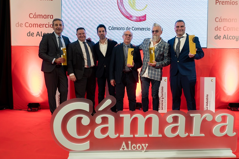 La Cámara de Comercio de Alcoy entregó sus premios en cuatro modalidades distintas en el Círculo Industrial