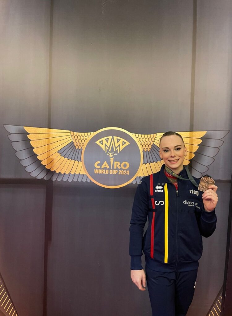 Laura Casabuena, bronce en la final de suelo en la Copa del Mundo de El Cairo