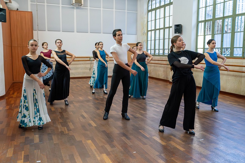 Maria de l'Olivar lleva la danza española al Conservatorio