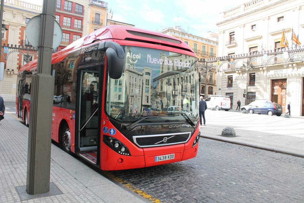 Instalarán dos puntos de recarga para alimentar a los autobuses eléctricos