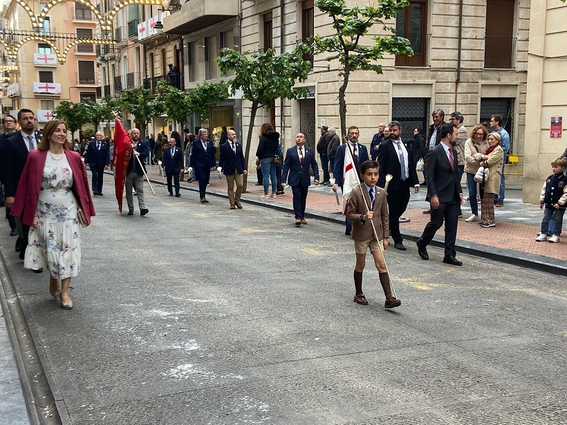 Alcoi es rendeix al seu patró, Sant Jordi