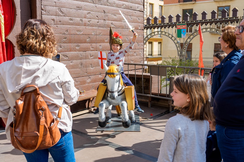 Aproximació a l'origen de la Festa visitant el remodelat Castelll