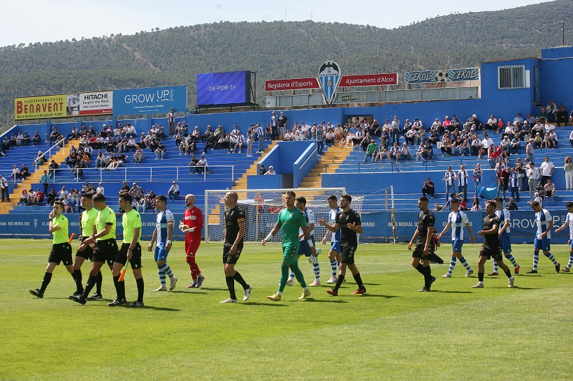 Les penyes de l'Alcoyano creen la plataforma ‘La Moral No Morirà’ i anuncien la convocatòria d'una manifestació