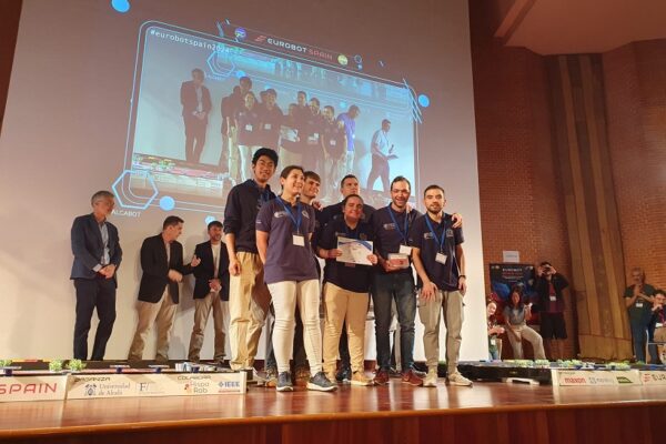 El Campus d'Alcoi de la UPV participa en el concurs internacional 'Eurobot'