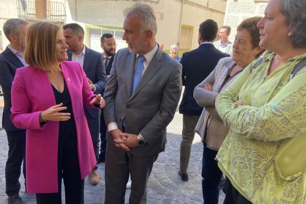 El ministro Torres aborda en Fageca el plan 'La administración cerca de ti'