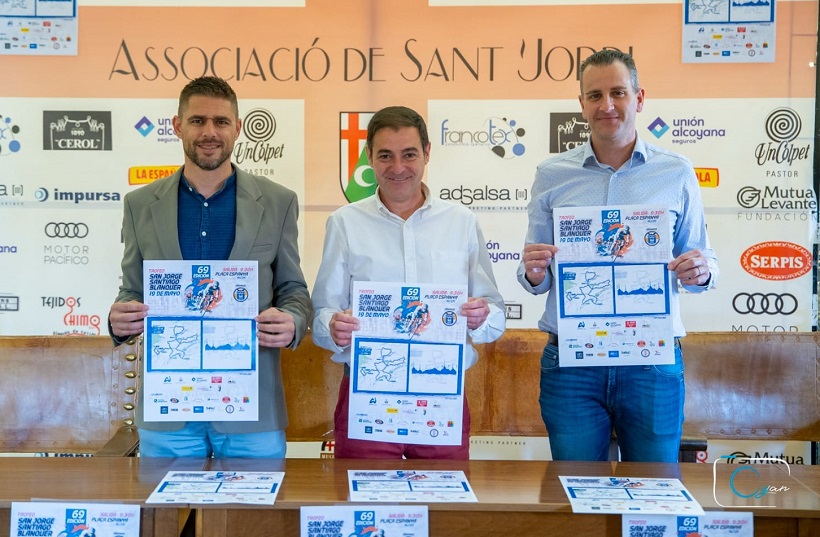 El Trofeu Sant Jordi comença i acaba en la Plaça d'Espanya