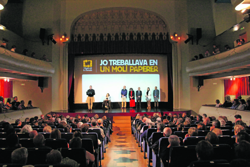 Un documental com a homenatge als treballadors de la indústria paperera