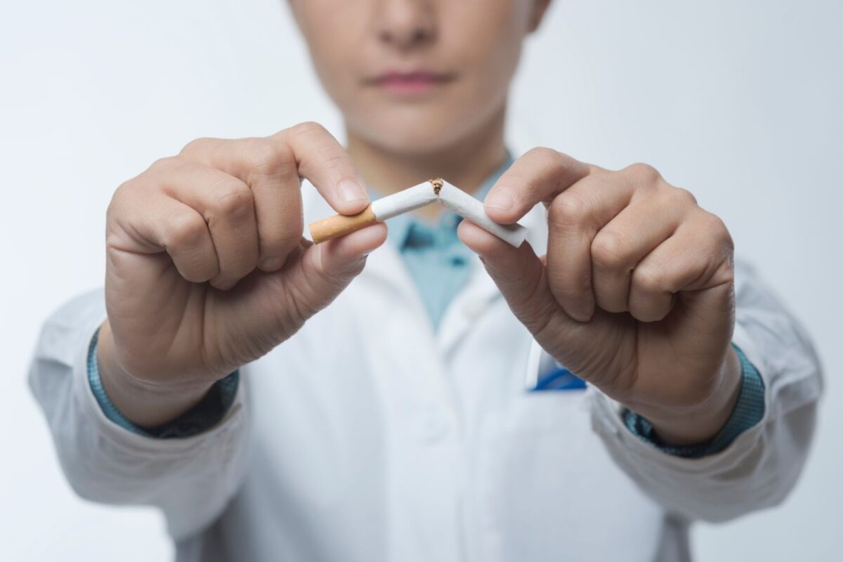 Sanitat facilita tractament farmacològic per a deixar de fumar a prop de 70.000 valencians en 2024